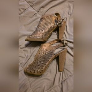 Jennifer Lopez Tan Peep-Toe Heels